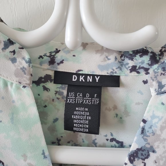 DKNY Loose-Fitting Blouse - Picture 3 of 4